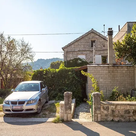 Stone House Harmony -studio With Patio And Garden View 2 * Zrnovo