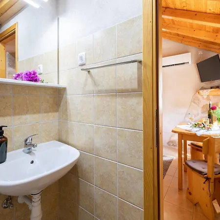 Апартаменты Stone House Harmony -studio With Patio And Garden View 2