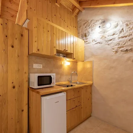 Stone House Harmony -studio With Patio And Garden View 2 Апартаменты *