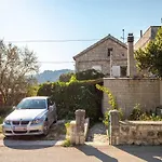Stone House Harmony -studio With Patio And Garden View 2 * Zrnovo