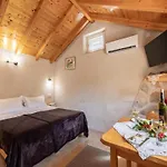 דירה Stone House Harmony -studio With Patio And Garden View 2