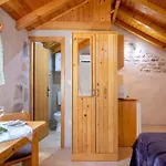 Stone House Harmony -studio With Patio And Garden View 2 דירה Zrnovo