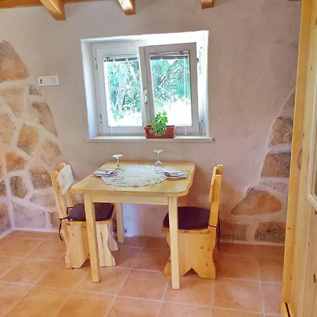 Stone House Harmony -studio With Patio And Garden View 2 * Zrnovo
