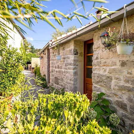 Stone House Harmony -studio With Patio And Garden View 2 * Zrnovo