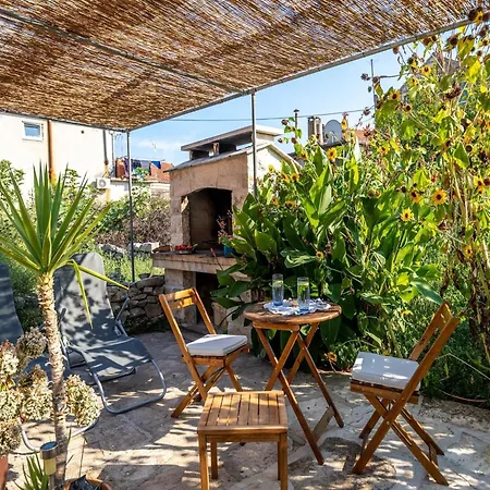 Stone House Harmony -studio With Patio And Garden View 2 דירה